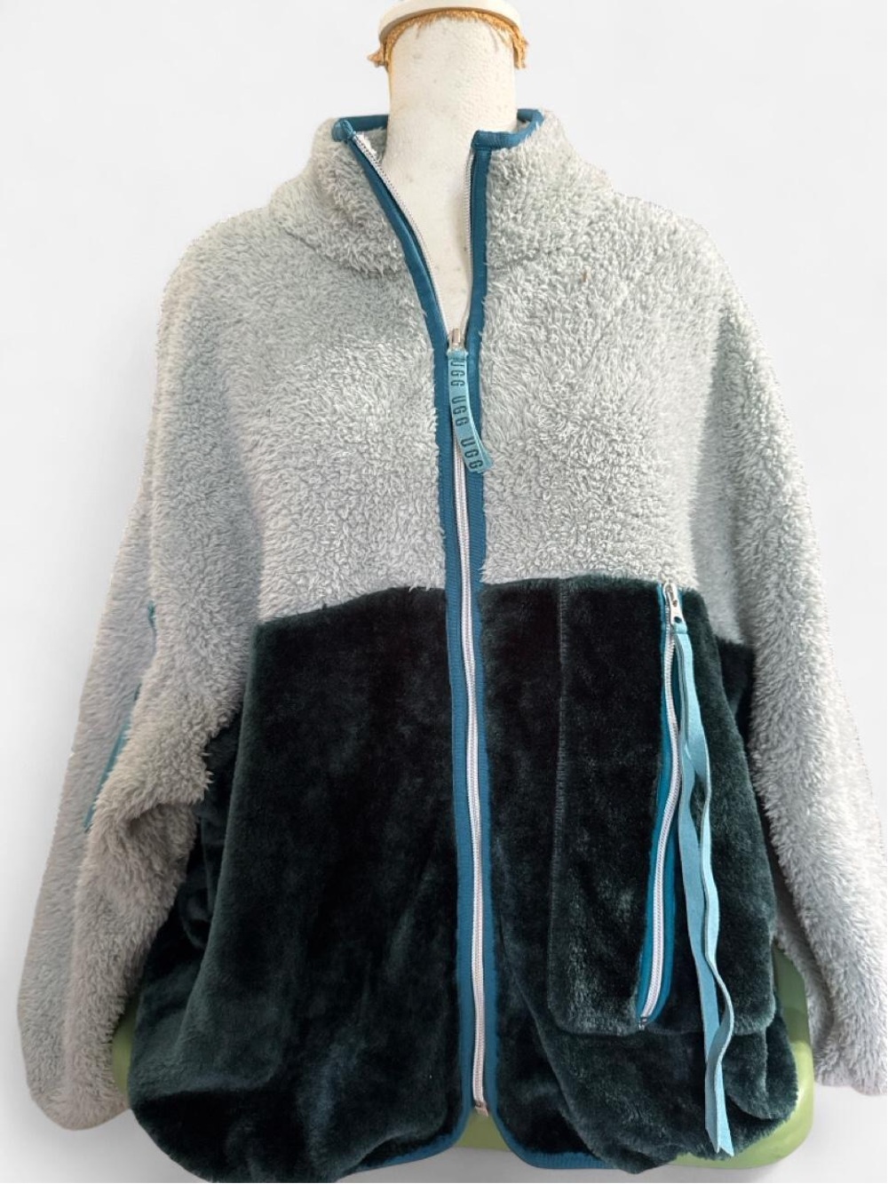 UGG Marlene Cozy Two-Tone Sherpa Jacket in Light Gray and Dark Teal